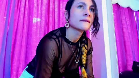 Coral  online show from February 2025 12:33:02 PM