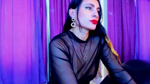 Coral  online show from February 2025 06:43:01 PM