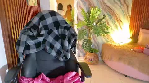 corall_tay1 online show from May 2026 11:39:01 AM