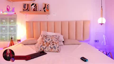 Coral Smith online show from October 2025 07:36:01 PM