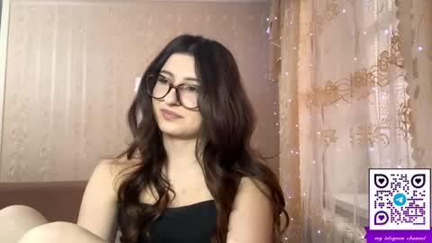 Elisheva online show from April 2026 02:33:01 PM