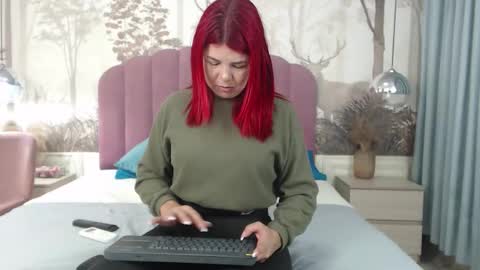 corineray online show from October 2025 03:01:02 PM