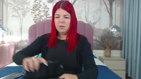 corineray online show from October 2025 03:47:02 PM