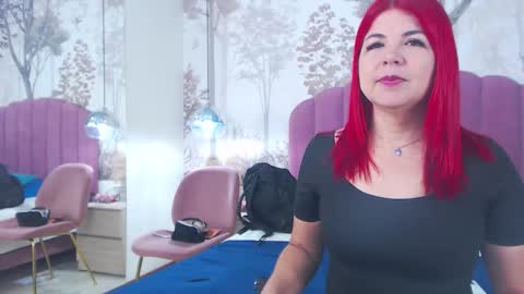 corineray online show from October 2025 12:28:01 PM