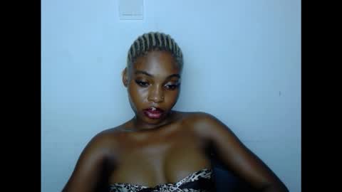 Snapshot of cornxcunt chatting on November 2025 02:06:01 AM cornxcunt online show from November 2025 02:06:01 AM