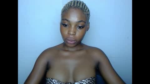 Snapshot of cornxcunt chatting on November 2025 04:12:02 PM cornxcunt online show from November 2025 04:12:02 PM