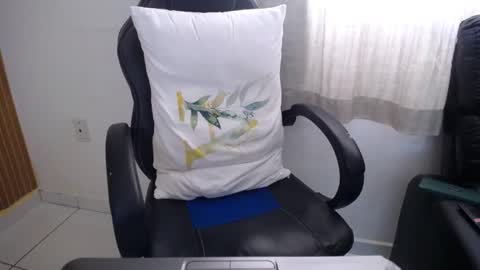 Snapshot of corolaxxl chatting on March 2026 04:46:01 PM corolaxxl online show from March 2026 04:46:01 PM