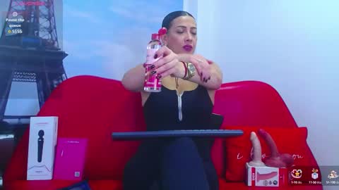 cortney tayler online show from October 2025 12:14:02 PM