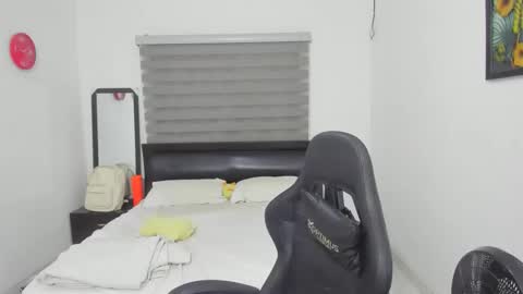 Ethan  online show from February 2026 11:03:02 PM