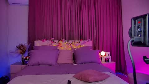 Sia online show from December 2024 06:21:01 AM