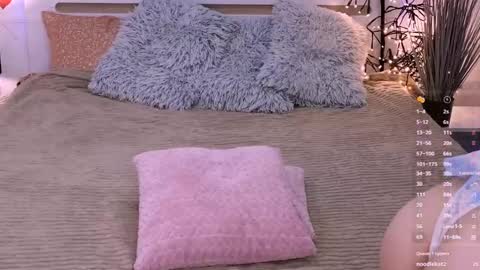 cosmicfaye online show from February 2025 07:33:01 AM