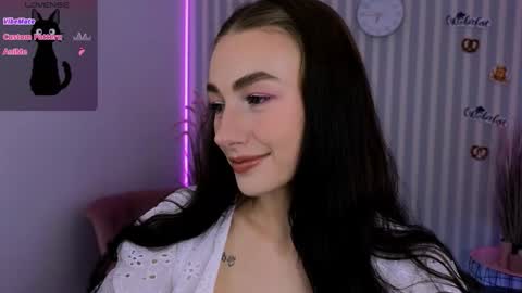 cosmicfaye online show from September 2025 08:05:01 AM