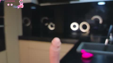 Lili online show from December 2024 10:34:01 PM