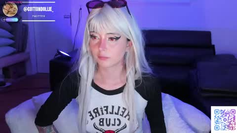 Dollie  online show from April 2026 06:10:01 PM