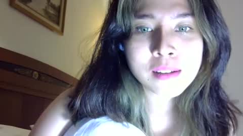 Liz Gwyneth Charlota online show from December 2024 07:02:02 PM