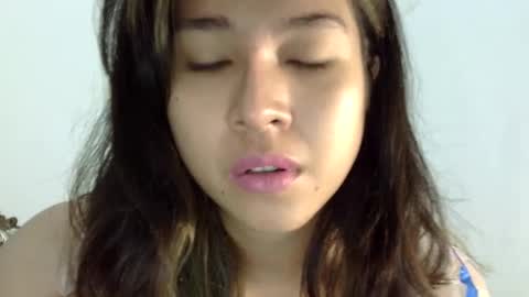 Liz Gwyneth Charlota online show from December 2024 10:45:02 AM