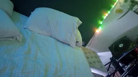 Corey online show from December 2025 07:19:02 PM