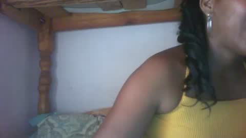 couleur_vanille online show from February 2025 07:50:01 AM