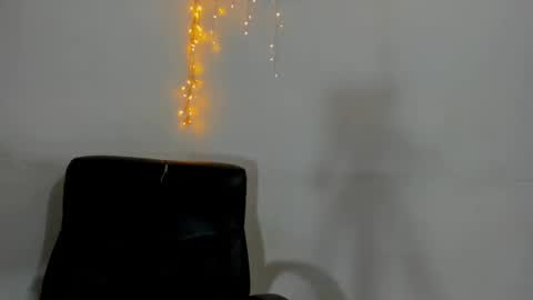 Snapshot of couple_fantasy30 chatting on February 2025 12:09:01 AM Nikol y  tomy online show from February 2025 12:09:01 AM