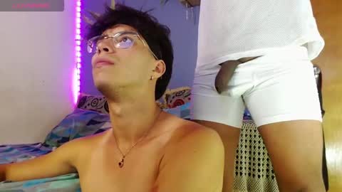 Snapshot of couple_hotfd chatting on October 2025 09:58:02 PM Couple hotFD online show from October 2025 09:58:02 PM