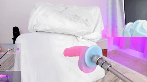 Snapshot of couple_naughty20 chatting on October 2025 05:33:02 PM Maria online show from October 2025 05:33:02 PM