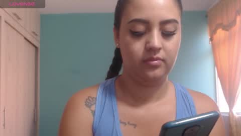 Snapshot of couple_sexandlove chatting on January 2026 01:37:02 PM ALEJANDRO Y EMILY online show from January 2026 01:37:02 PM