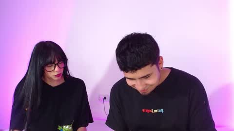 Juli and Liam online show from October 2025 05:20:02 AM