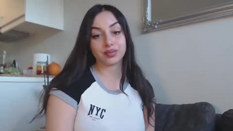 Snapshot of courtney_lux chatting on December 2024 11:04:02 AM Courtney online show from December 2024 11:04:02 AM