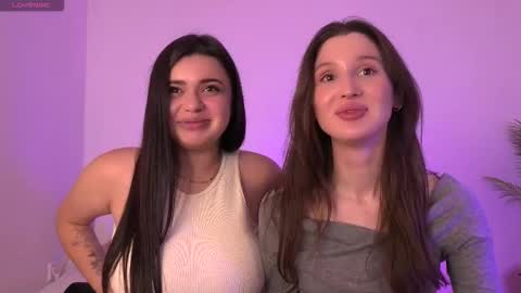 Courtney online show from October 2025 01:11:01 PM