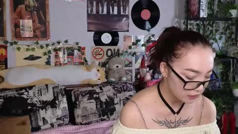 Yuna online show from November 2025 08:19:02 PM