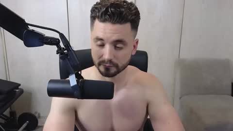 Snapshot of cowboylean chatting on October 2025 04:35:02 AM cbl online show from October 2025 04:35:02 AM