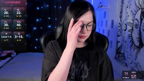 Snapshot of coy_amina_ chatting on March 2025 09:31:02 PM Lilith online show from March 2025 09:31:02 PM
