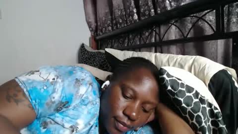 Erykah online show from November 2025 09:47:01 PM