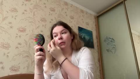 Elise online show from September 2025 08:38:01 AM