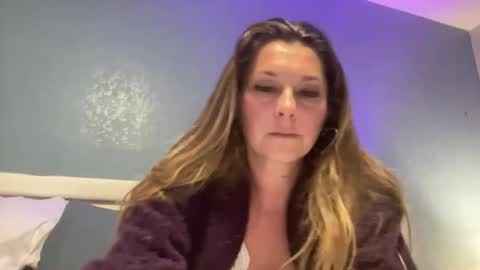 CraveUsXo online show from February 2026 07:38:02 AM