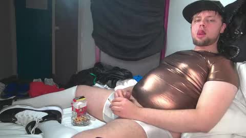 Snapshot of cravingboy chatting on January 2025 09:48:02 PM robin online show from January 2025 09:48:02 PM