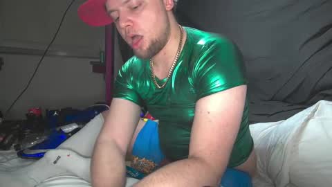 Snapshot of cravingboy chatting on February 2025 09:33:02 PM robin online show from February 2025 09:33:02 PM