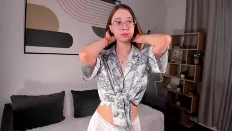 Emma online show from March 2026 05:11:01 AM