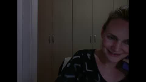 Anny online show from December 2024 12:50:01 AM
