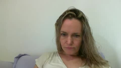 Anny online show from December 2024 10:28:02 AM