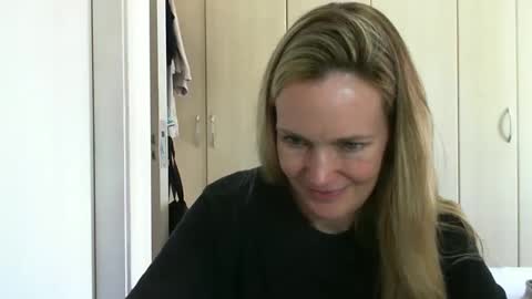 Anny online show from December 2024 03:22:01 PM
