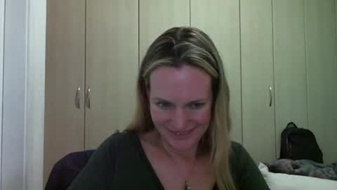 Anny online show from December 2024 09:38:01 PM