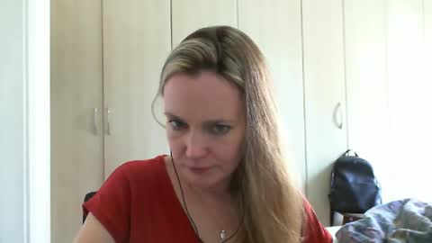 Anny online show from December 2024 10:51:02 AM