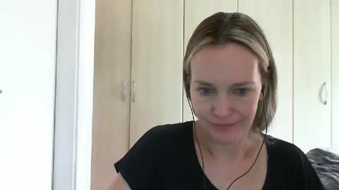 Anny online show from December 2024 11:57:02 AM