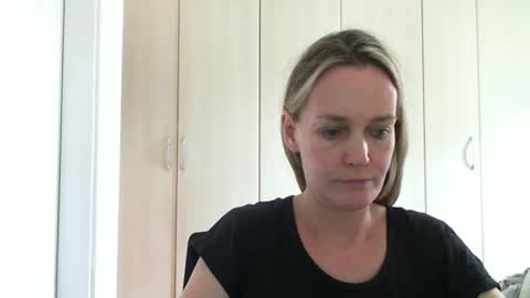 Anny online show from December 2024 01:28:02 PM