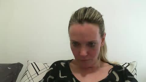 Anny online show from December 2024 12:52:01 AM