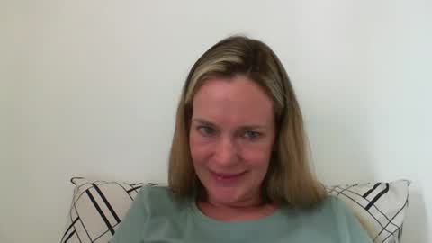 Anny online show from December 2024 06:05:01 PM