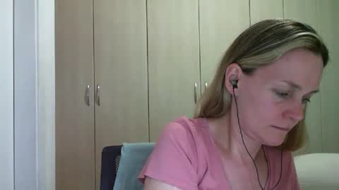 Anny online show from January 2025 08:57:01 PM