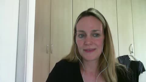 Anny online show from January 2025 08:58:02 PM