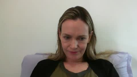 Anny online show from January 2025 10:21:02 AM